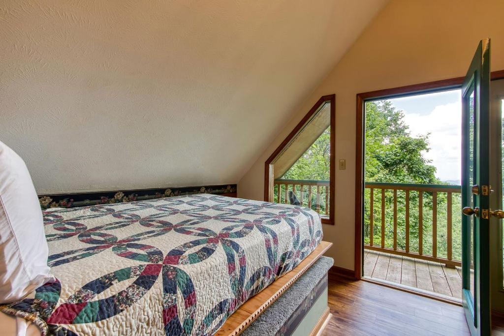 Serenity Heights, Amazing Views, Hot Tub Pool Access, 1089 Free Tickets Each Paid Day, Dollywood Gatlinburg Esterno foto