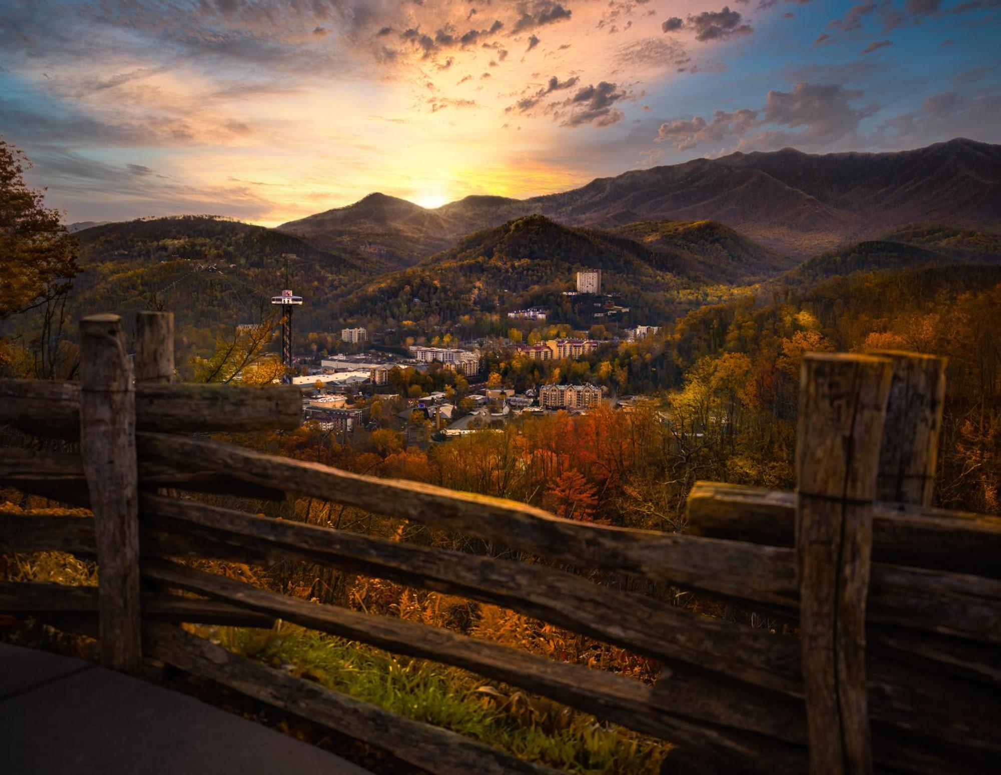Serenity Heights, Amazing Views, Hot Tub Pool Access, 1089 Free Tickets Each Paid Day, Dollywood Gatlinburg Esterno foto