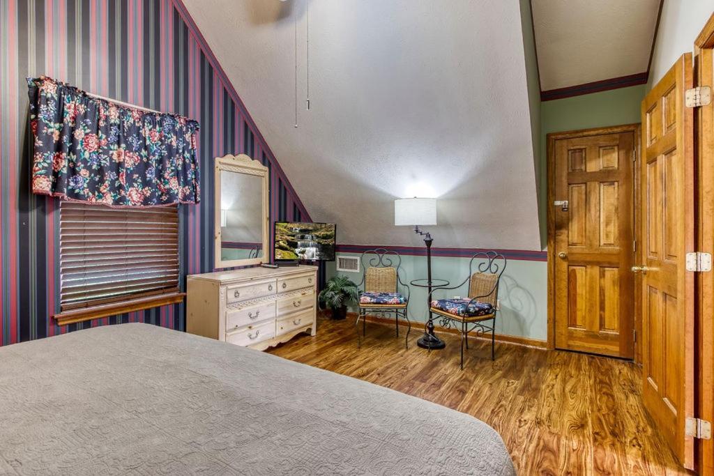 Serenity Heights, Amazing Views, Hot Tub Pool Access, 1089 Free Tickets Each Paid Day, Dollywood Gatlinburg Esterno foto