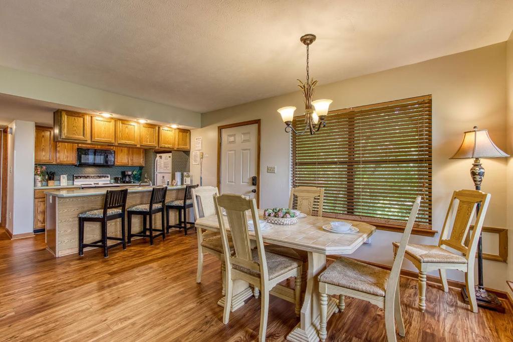 Serenity Heights, Amazing Views, Hot Tub Pool Access, 1089 Free Tickets Each Paid Day, Dollywood Gatlinburg Esterno foto