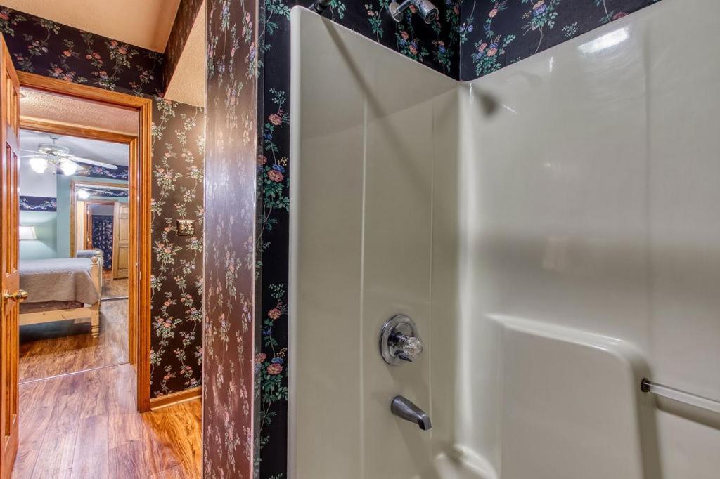 Serenity Heights, Amazing Views, Hot Tub Pool Access, 1089 Free Tickets Each Paid Day, Dollywood Gatlinburg Esterno foto