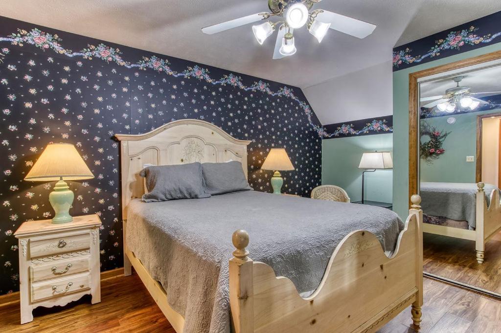 Serenity Heights, Amazing Views, Hot Tub Pool Access, 1089 Free Tickets Each Paid Day, Dollywood Gatlinburg Esterno foto